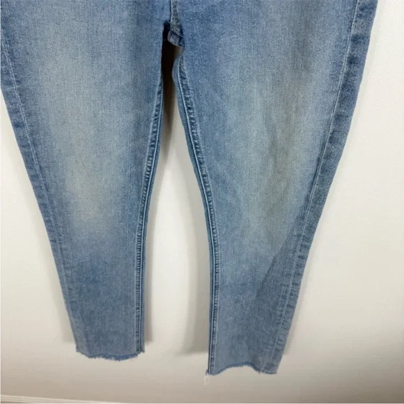 Mother The Mid Rise Dazzler Ankle Fray Jeans Reading By The Pool Wash - Picture 4 of 9